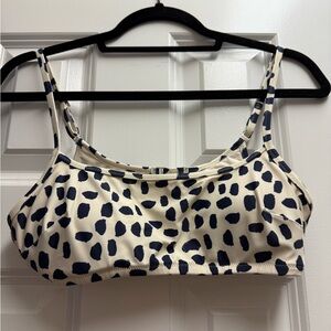NWOT Aerie Cream and Navy Bikini Top